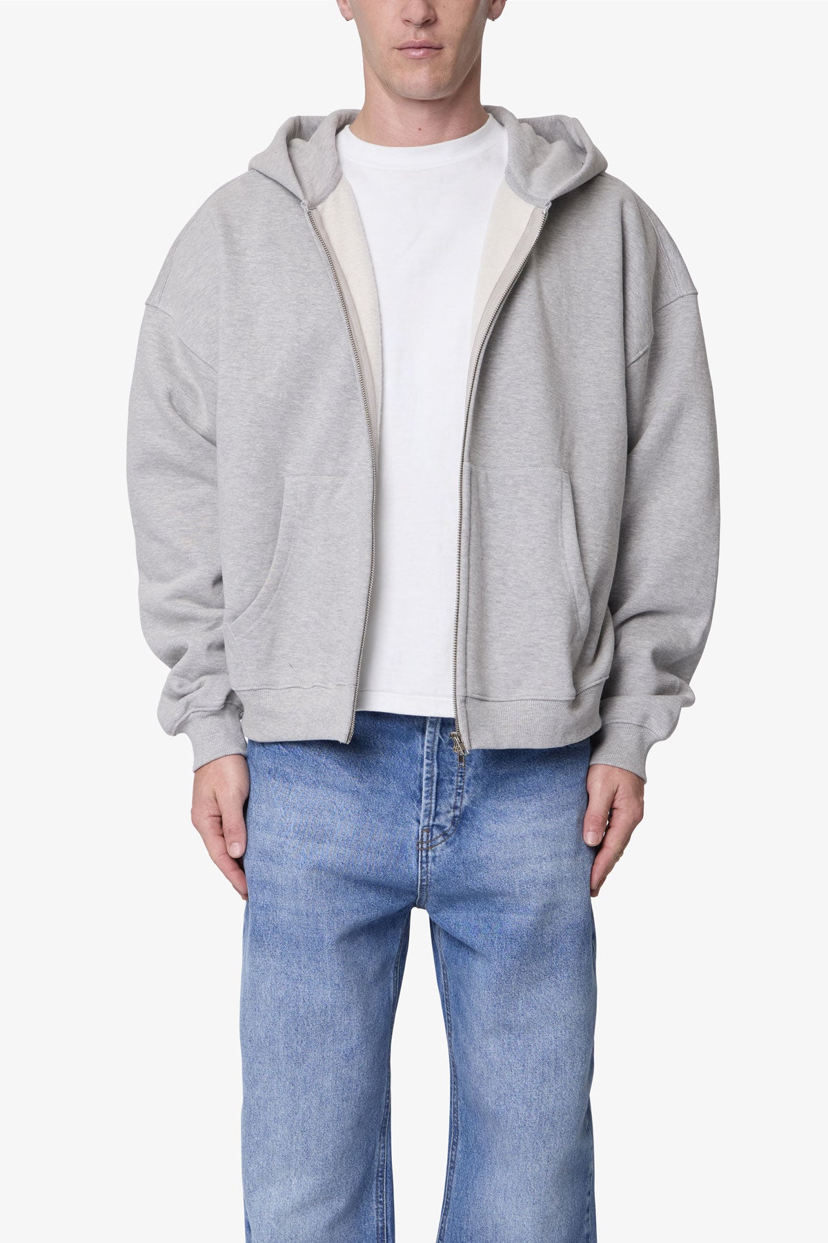 SUDADERA GRUESA GRIS JASPEADA CON CAPUCHA Y CIERRE