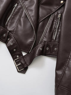 CHAQUETA MOTERA VINTAGE IMITACIÓN CUERO · CINTURÓN AJUSTABLE