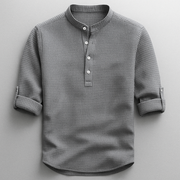 CAMISA HENLEY ROCCO ESTILO RELAJADO · ELEGANCIA ATEMPORAL
